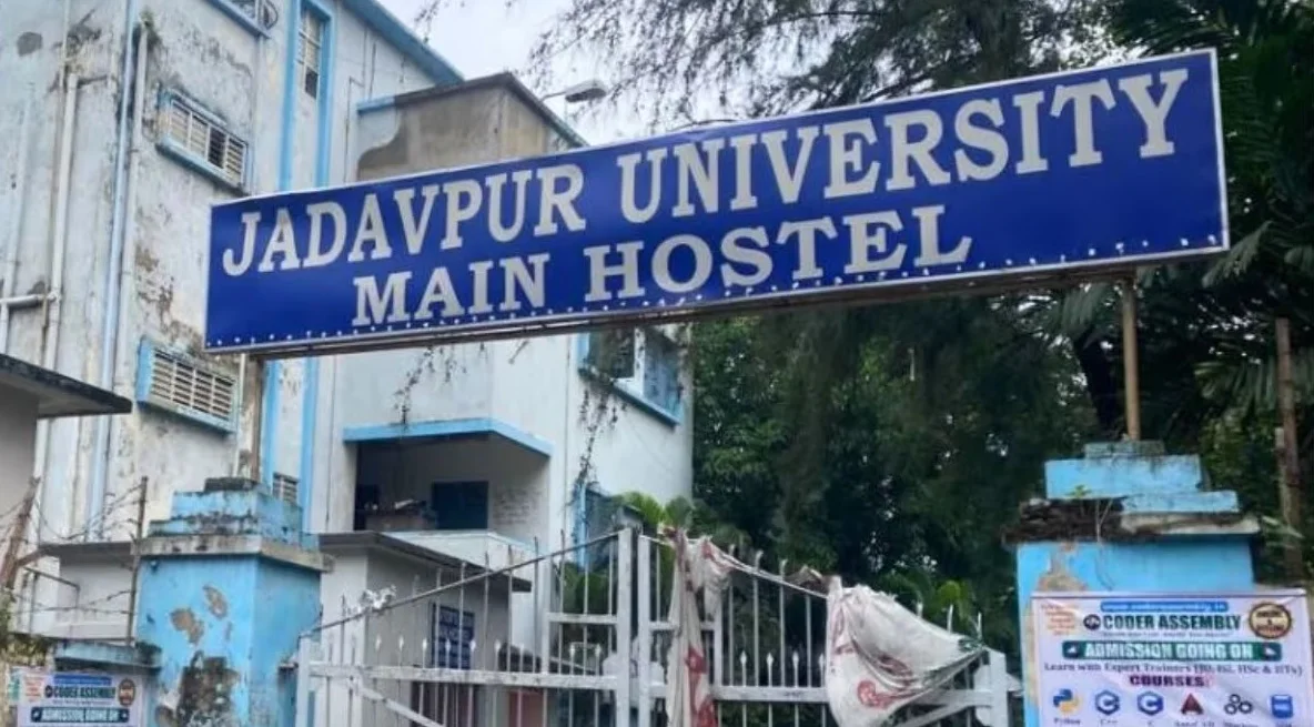 গ্রেফতার আরও ১ প্রাক্তনী, যাদবপুর কাণ্ডে মোট ধৃত ১৩