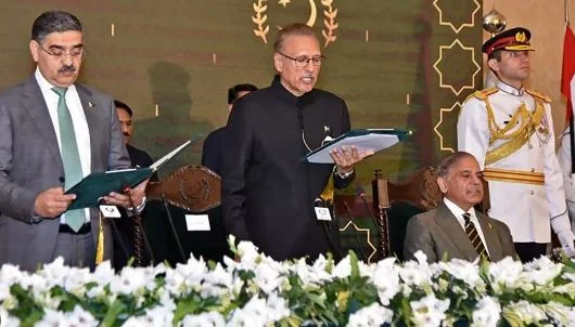 প্রেসিডেন্টের স্বাক্ষর ছাড়াই পাকিস্তানে নতুন ২ আইন