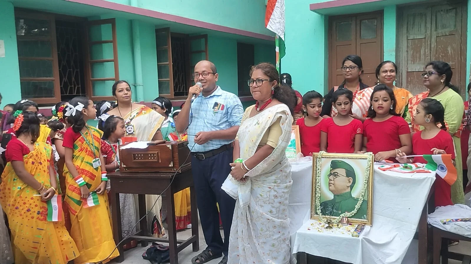 টাকি বিদ্যালয়ে মহাসমারোহে পালিত স্বাধীনতা দিবস