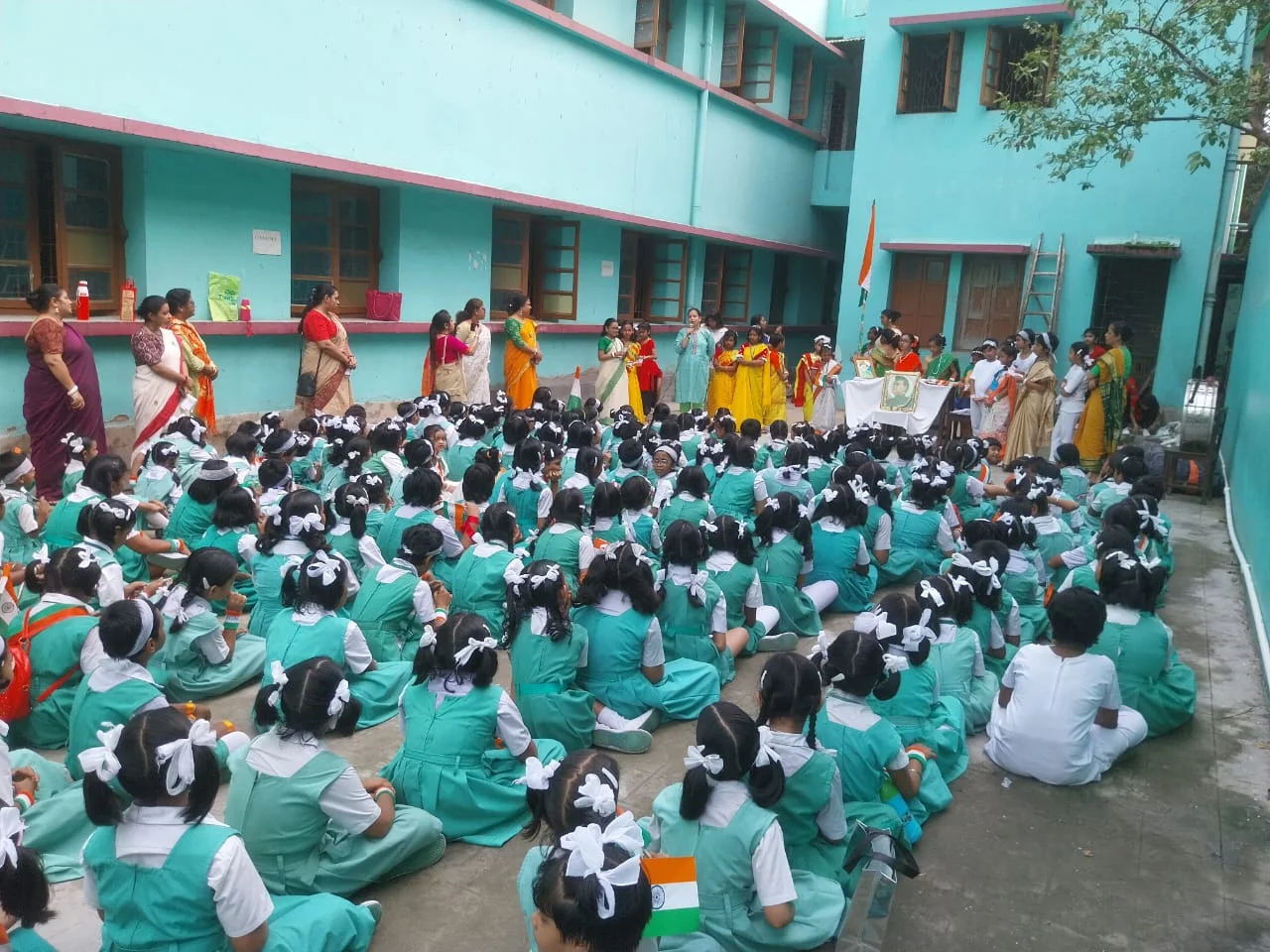 টাকি বিদ্যালয়ে মহাসমারোহে পালিত স্বাধীনতা দিবস