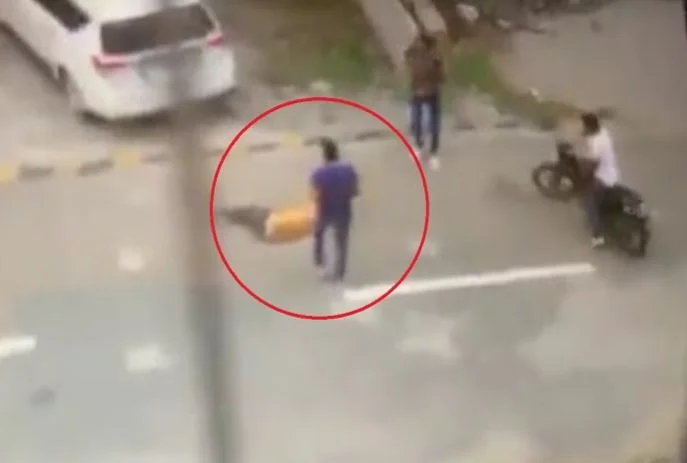 প্রকাশ্যে গুন্ডারাজ! ইউপিতে বাড়ির সামনেই বিজেপি নেতাকে খুন দুষ্কৃতীদের