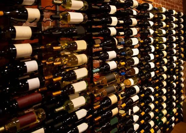 ফ্রান্সে ওয়াইন ধ্বংসে ১,৭৮০ কোটি টাকা বরাদ্দ!