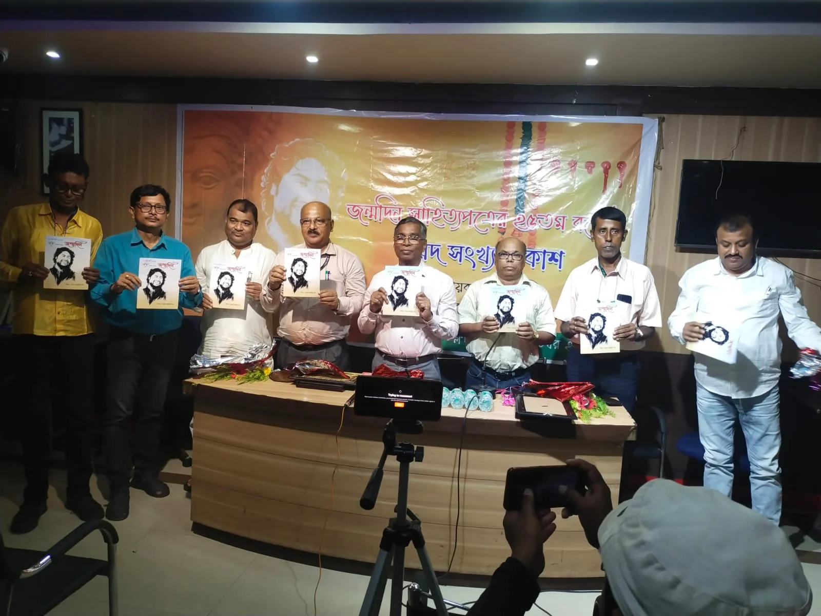 ‘জীবন কৃতি’ সম্মান পেলেন অনল আবেদিন
