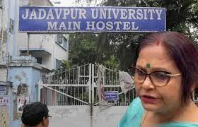 হুমকি চিঠির জেরে ইস্তফার ইচ্ছাপ্রকাশ! উপাচার্যের অনুরোধে রয়ে গেলেন যাদবপুরের রেজিস্ট্রার   