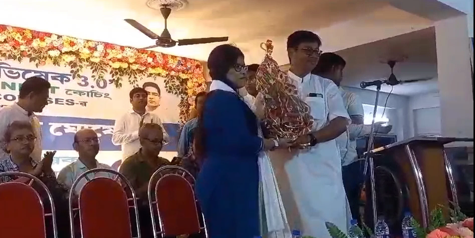 বিধায়ক কল্যাণ ঘোষের উদ্যোগে উচ্চ শিক্ষায় ছাত্রছাত্রীদের জন্য চাকরিমুখী ফ্রি কোচিং ক্যাম্পের ব্যবস্থা