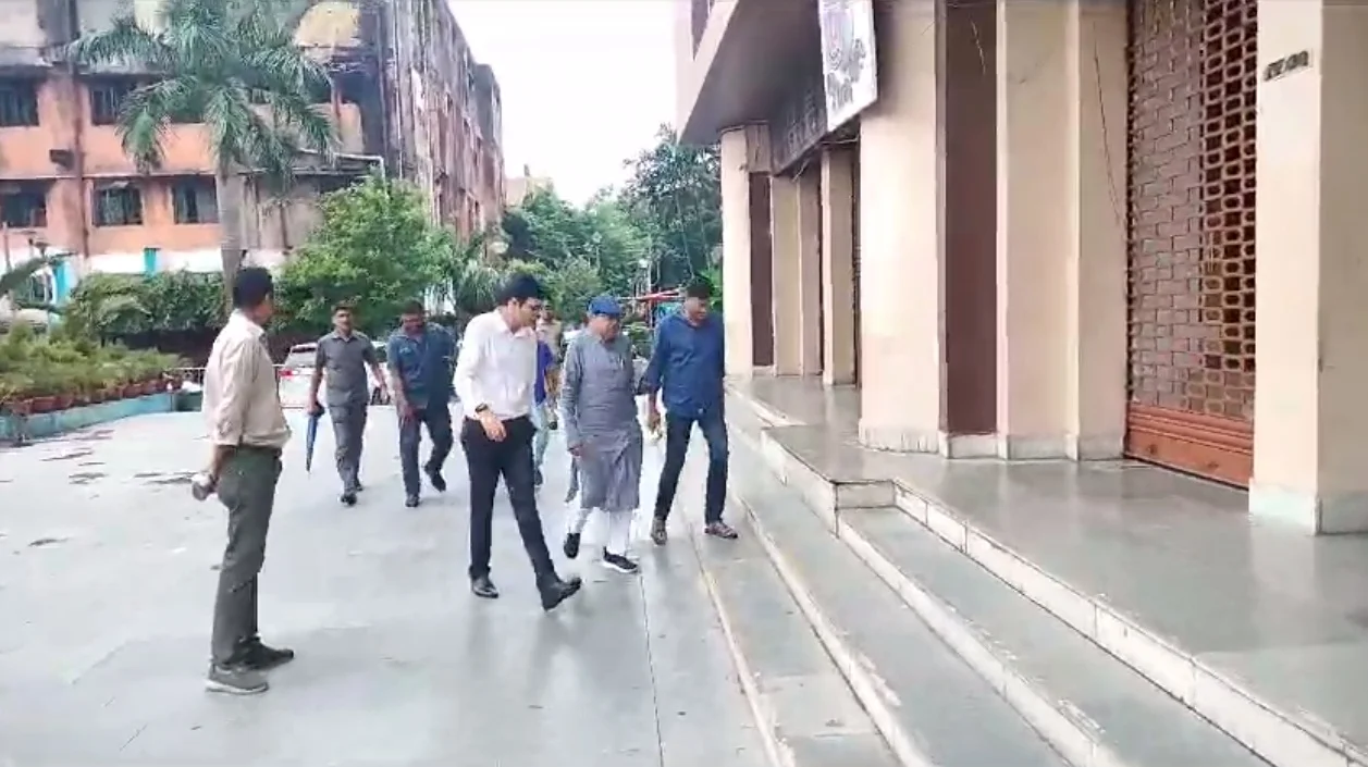 হাওড়া: ডেঙ্গু প্রচারে প্রত্যেক ওয়ার্ডের সকল রেজিস্ট্রার্ড ক্লাবগুলোকে সাড়ে তিন হাজার টাকা করে অনুদান