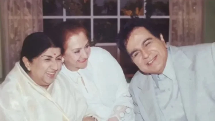 লতা মঙ্গেশকরের ৯৪ তম জন্মদিনে শ্রদ্ধা সায়রাবানুর