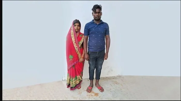 বলিউডের গল্প বাস্তবের মাটিতে, স্ত্রীকে প্রেমিকের হাতে তুলে দিলেন স্বামী  