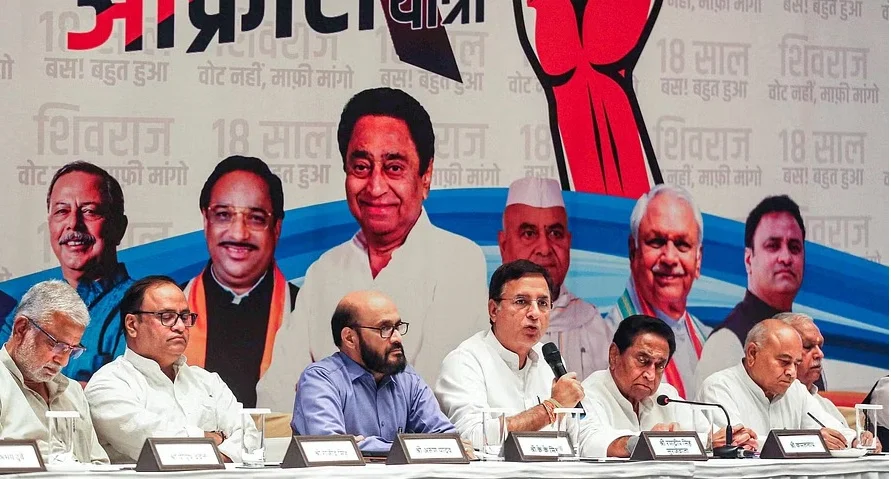 মহিলাদের ১৫০০ টাকা পেনসন সহ ৫০০ টাকায় সিলিন্ডার, নির্বাচনের আগে ঢালাও প্রতিশ্রুতি কংগ্রেসের