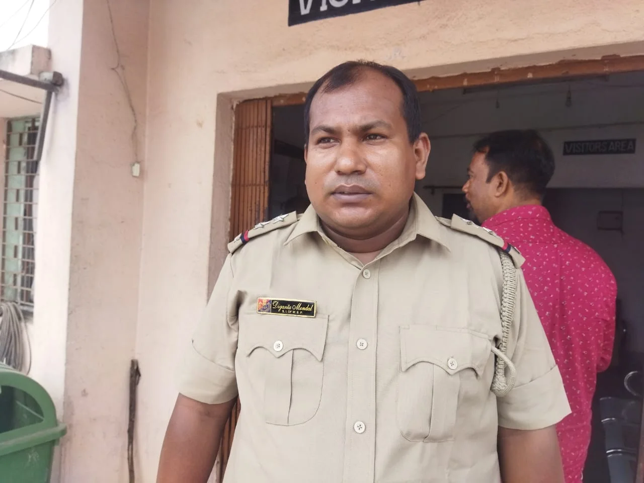 পুলিশ দিবসে সম্মান জ্ঞাপন