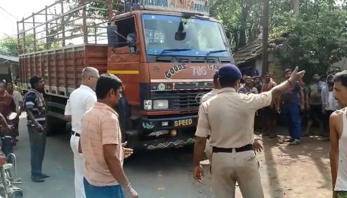 ফের পথ দুর্ঘটনা হাওড়া আমতা রোডে, ডোমজুড়ের কাটলিয়ায় মৃত শ্রমিক