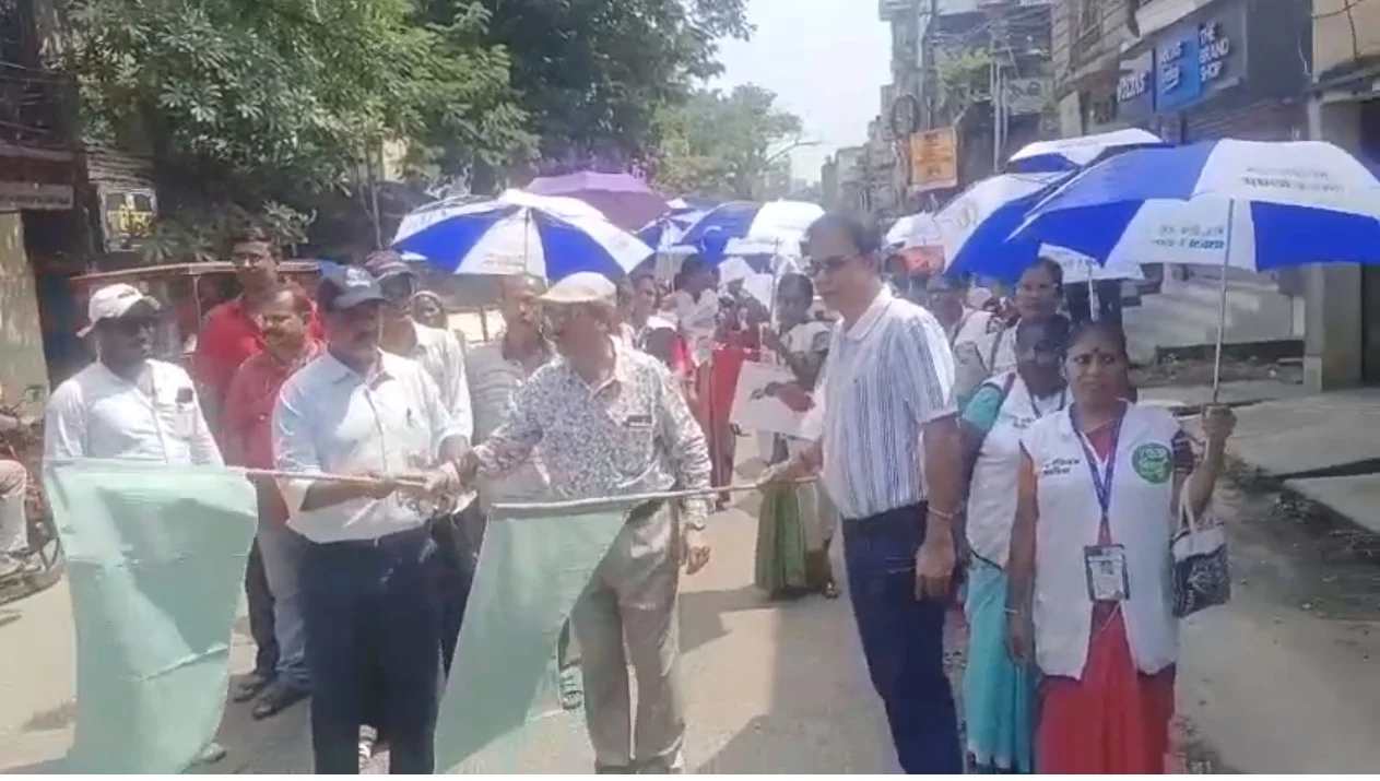ডেঙ্গু মোকাবিলায় আজ হাওড়ার ওয়ার্ডে ওয়ার্ডে সব ক্লাবকে নিয়ে সচেতনতা র্যালি