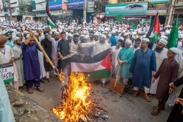 গাজায় ইসরাইলি বাহিনীর নির্মমতার প্রতিবাদে সোচ্চার ব্রিটেন, আয়ারল্যান্ড, বাংলাদেশ সহ একাধিক দেশ