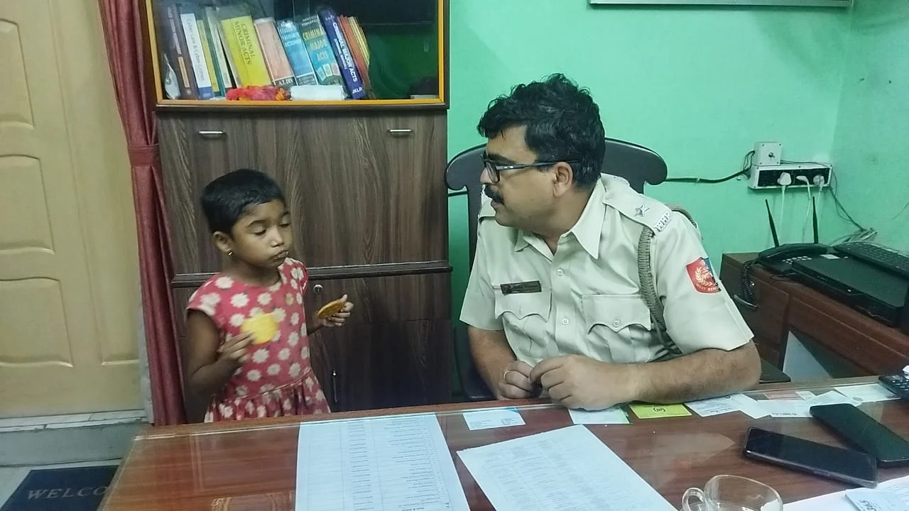 স্থানীয় মানুষ ও পুলিশের তৎপরতায় উদ্ধার ৫ বছরের শিশু