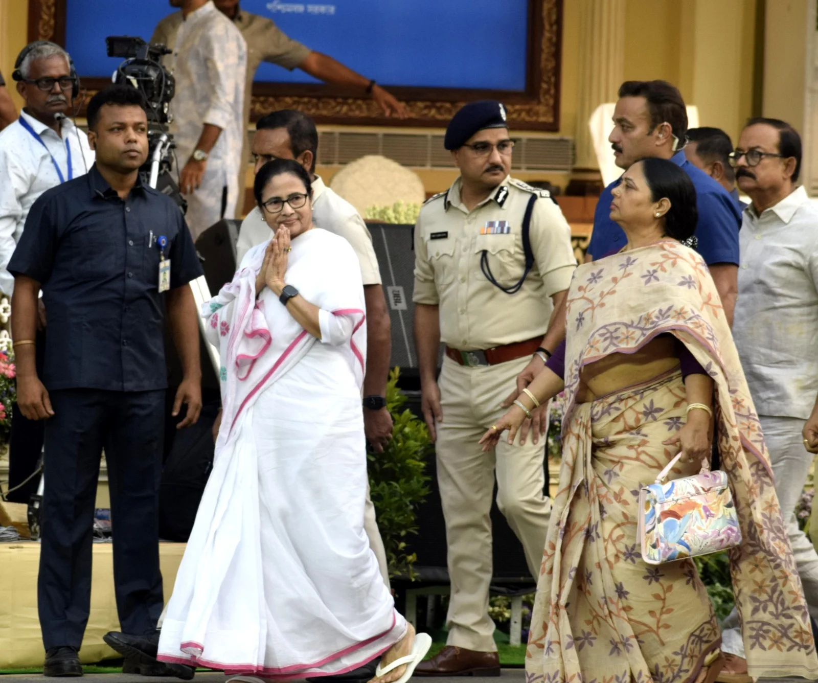 দুর্গাপুজোর কার্নিভাল, রেড রোডে মমতা বন্দ্যোপাধ্যায়