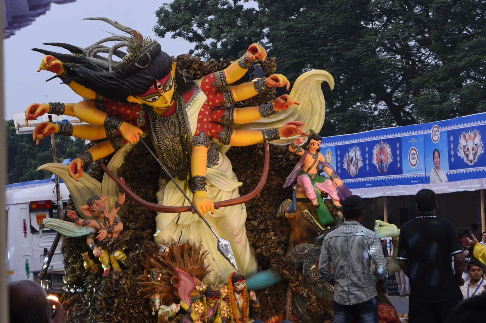 দুর্গাপুজোর কার্নিভাল, রেড রোডে মমতা বন্দ্যোপাধ্যায়