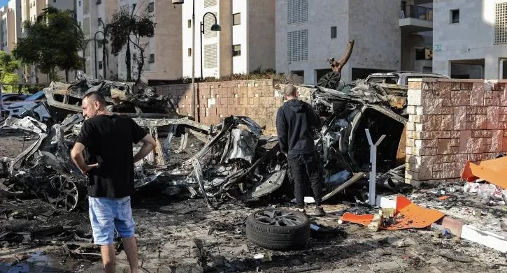 ইসরাইলের উপর বেনজির আক্রমণ হামাসের