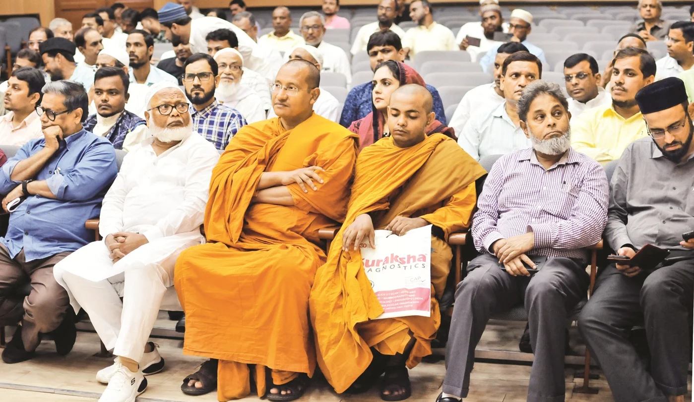 ‘নবী সা.-এর আদর্শ যুব সমাজকে জানানো জরুরি’, বিভিন্ন জেলা থেকে আসা শ্রোতাদের অভিমত