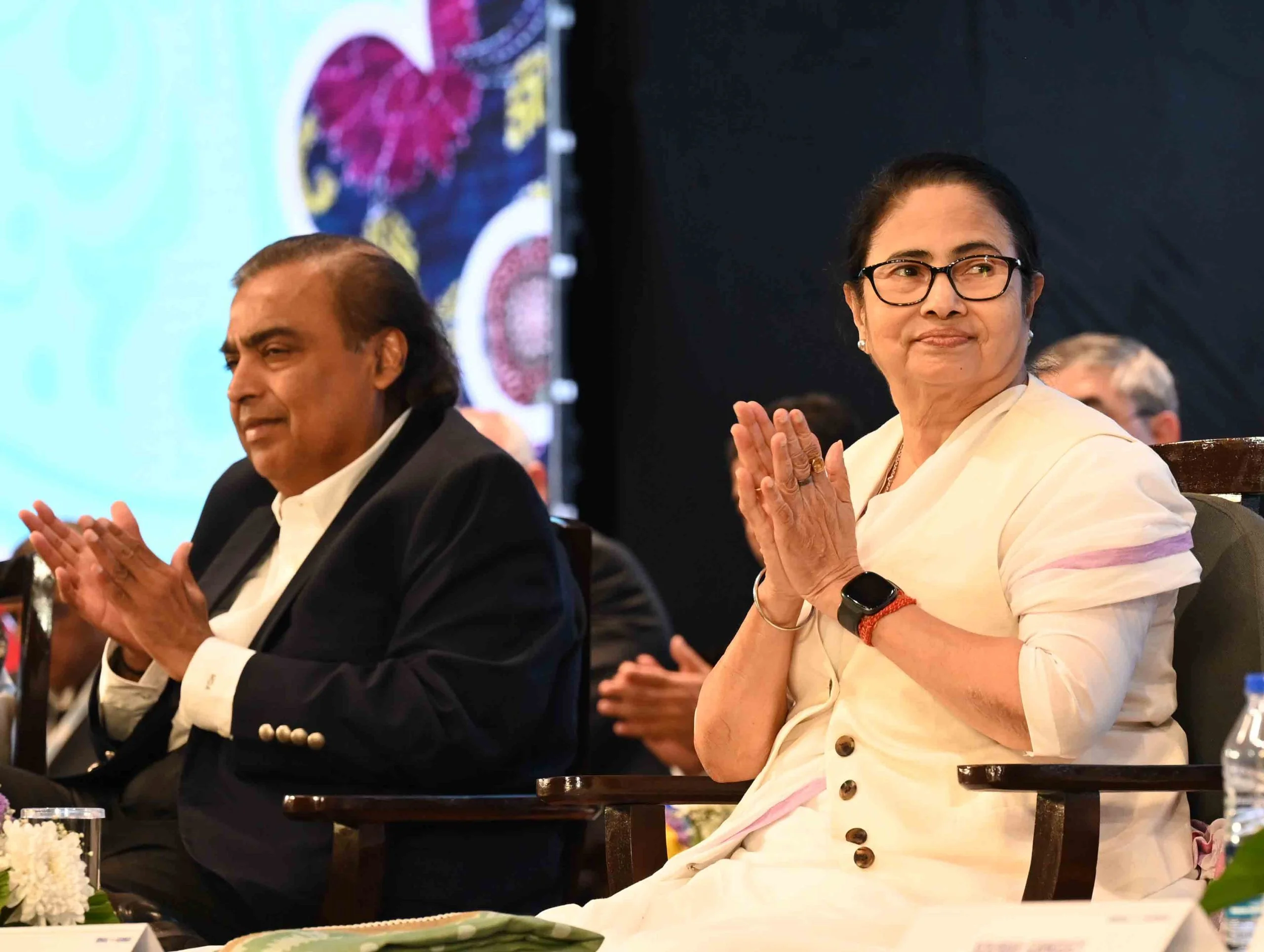 তিন বছরে ২০ হাজার কোটি টাকা প্রতিশ্রুতি আম্বানির