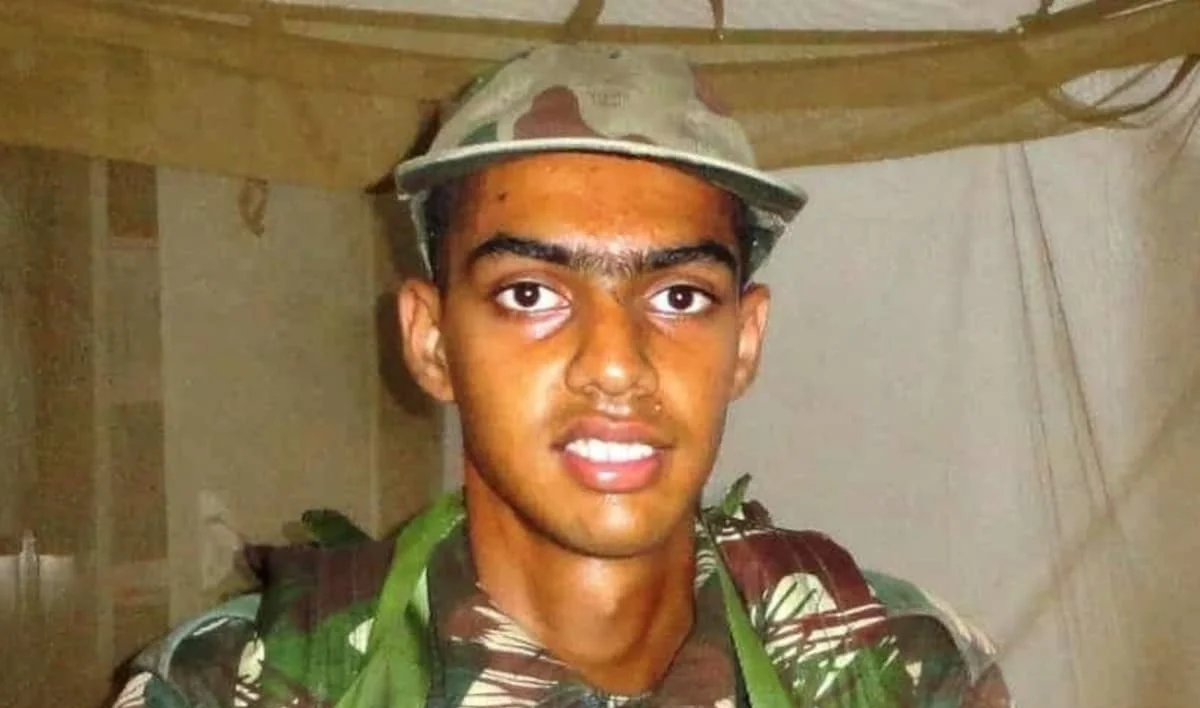 সেনা-জঙ্গির গুলির লড়াইয়ে নিহত ভারতীয় সেনা, চোখের জলে বিদায় প্রাঞ্জলকে