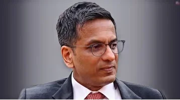 ধারা ৩৭০ বা হিজাব নিষিদ্ধকরণ মামলার নিষ্পত্তিতে দেরি কেন, উত্তর দিলেন প্রধান বিচারপতি