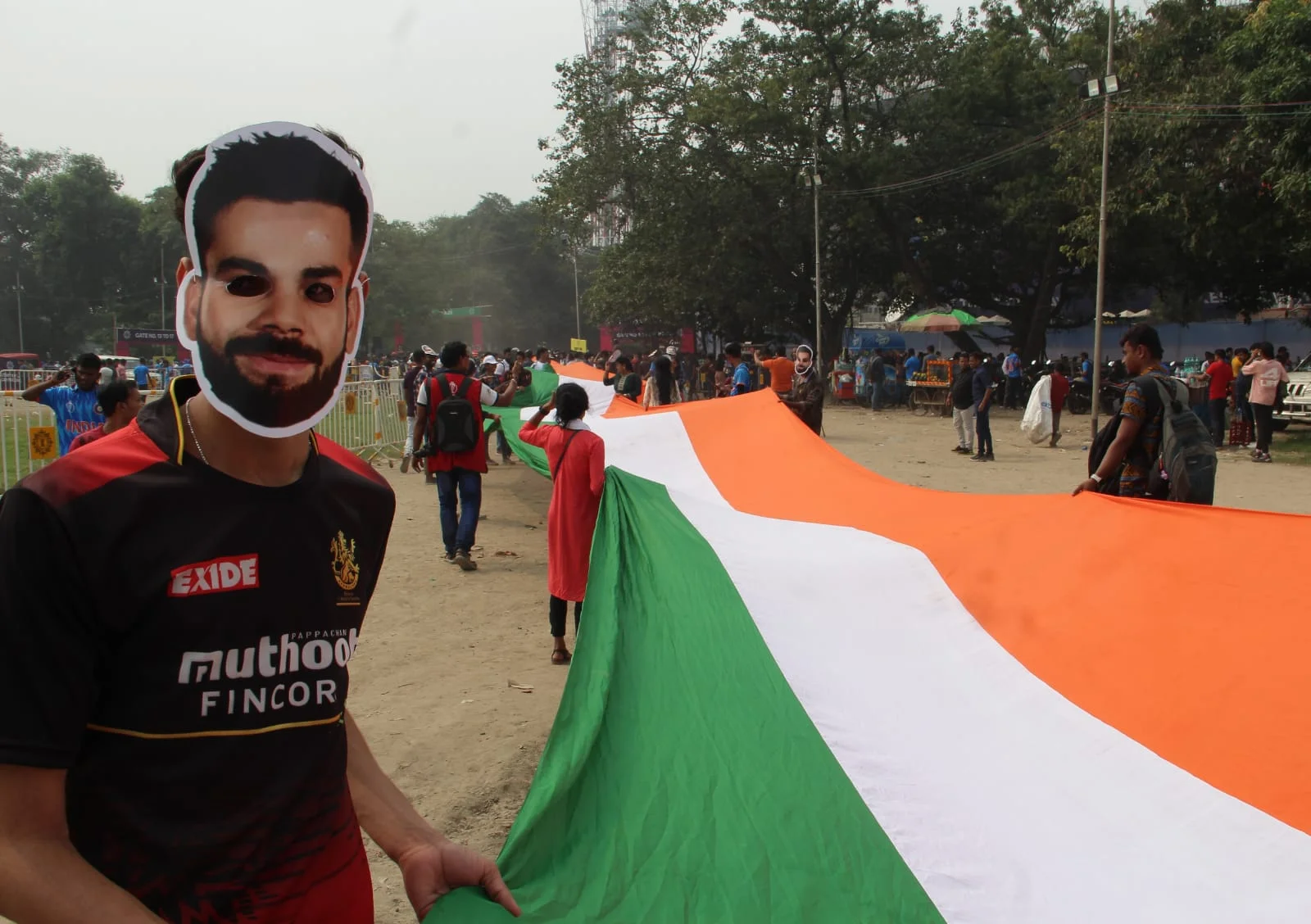 টসে জিতে ব্যাট ভারতের, গোটা ইডেন বিরাটময়