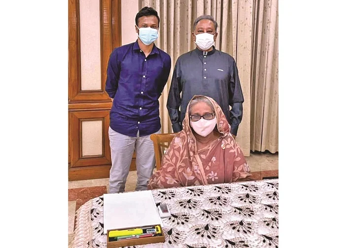 ক্রিকেটের পর এবার ভোটের ময়দানে বাংলাদেশ ক্রিকেট তারকা শাকিব