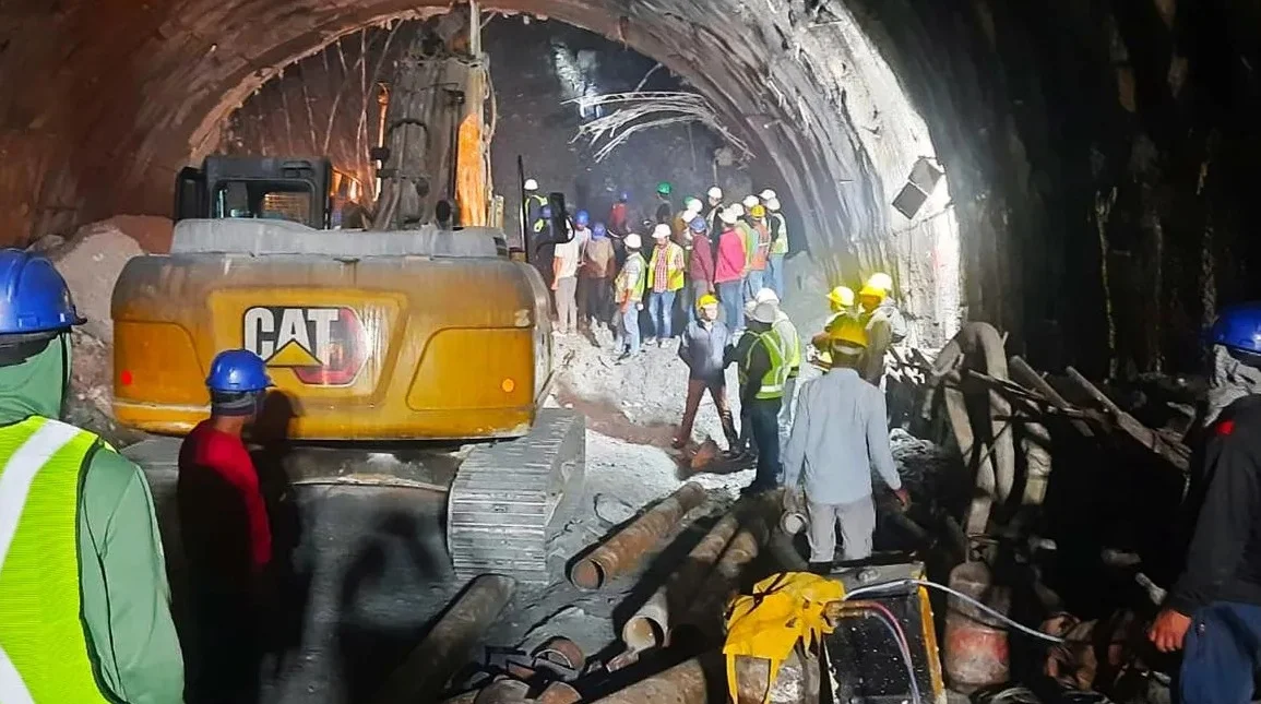 Breaking: উত্তরকাশী: টানেলে আটকে থাকা শ্রমিকদের উদ্ধারে আরও সময় লাগবে, মত থাই বিশেষজ্ঞদের