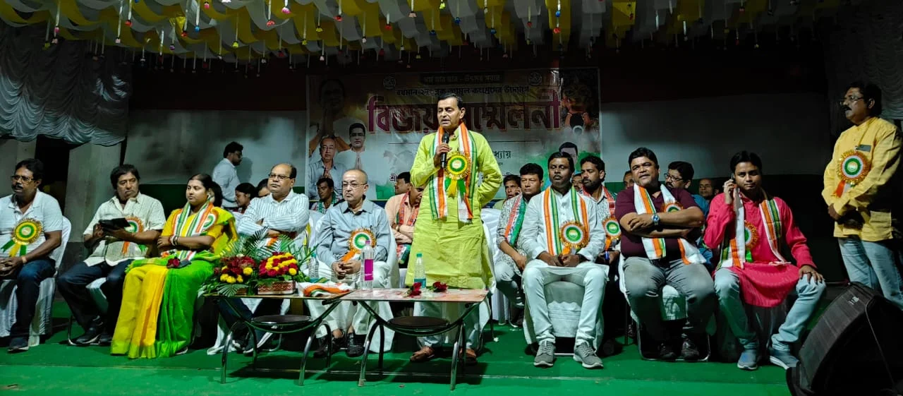 বর্ধমানে বিজয়া সম্মিলনীর অনুষ্ঠান থেকে ১০০ দিনের কাজ নিয়ে কেন্দ্রকে নিশানা মন্ত্রী স্বপন দেবনাথের