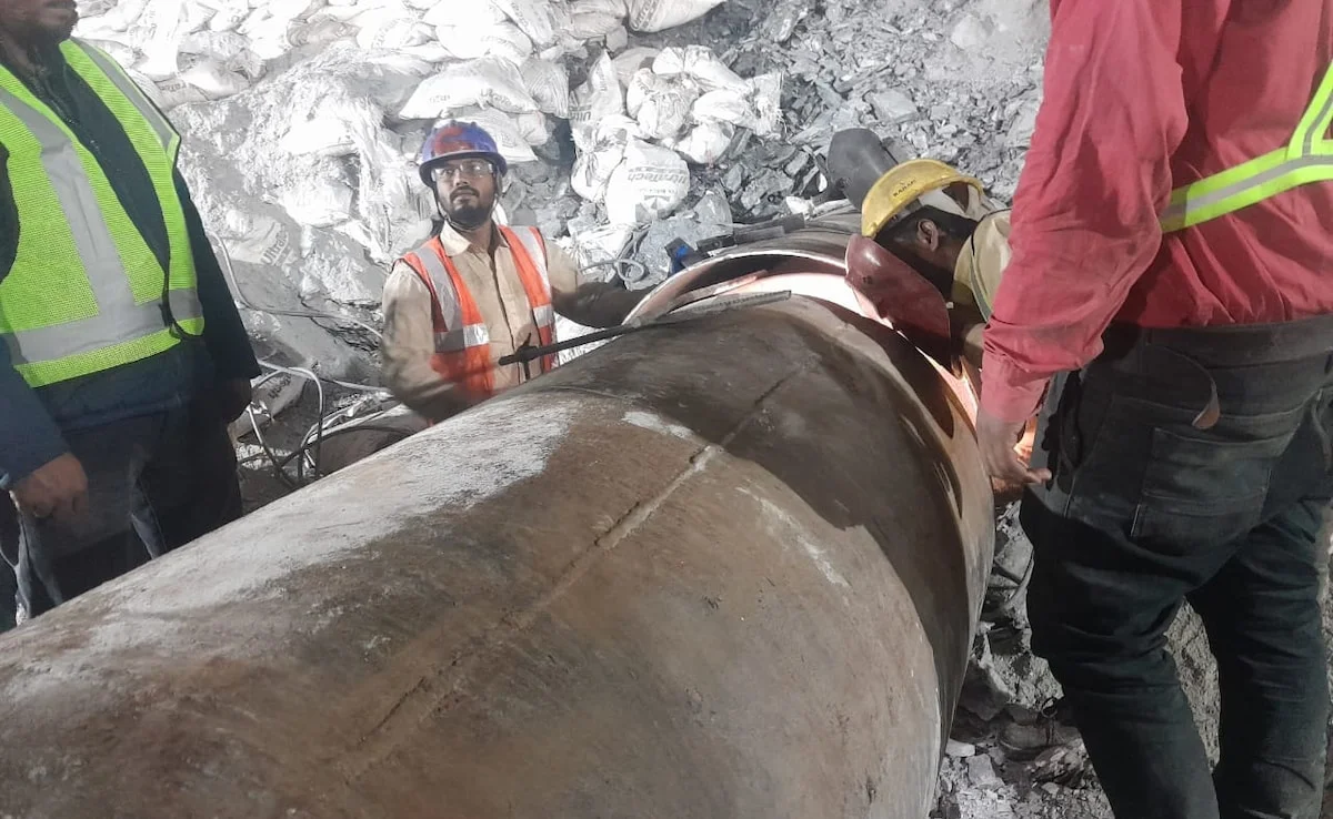 ১২০ ঘণ্টা পার, এখনও উত্তরকাশীর টানেলে আটকে ৪০ জন শ্রমিক