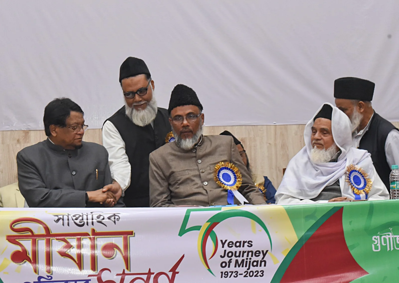 অপপ্রচারের বিরুদ্ধে লড়াইতে বড় ভূমিকা নিতে পারে পত্রিকা: ইমরান