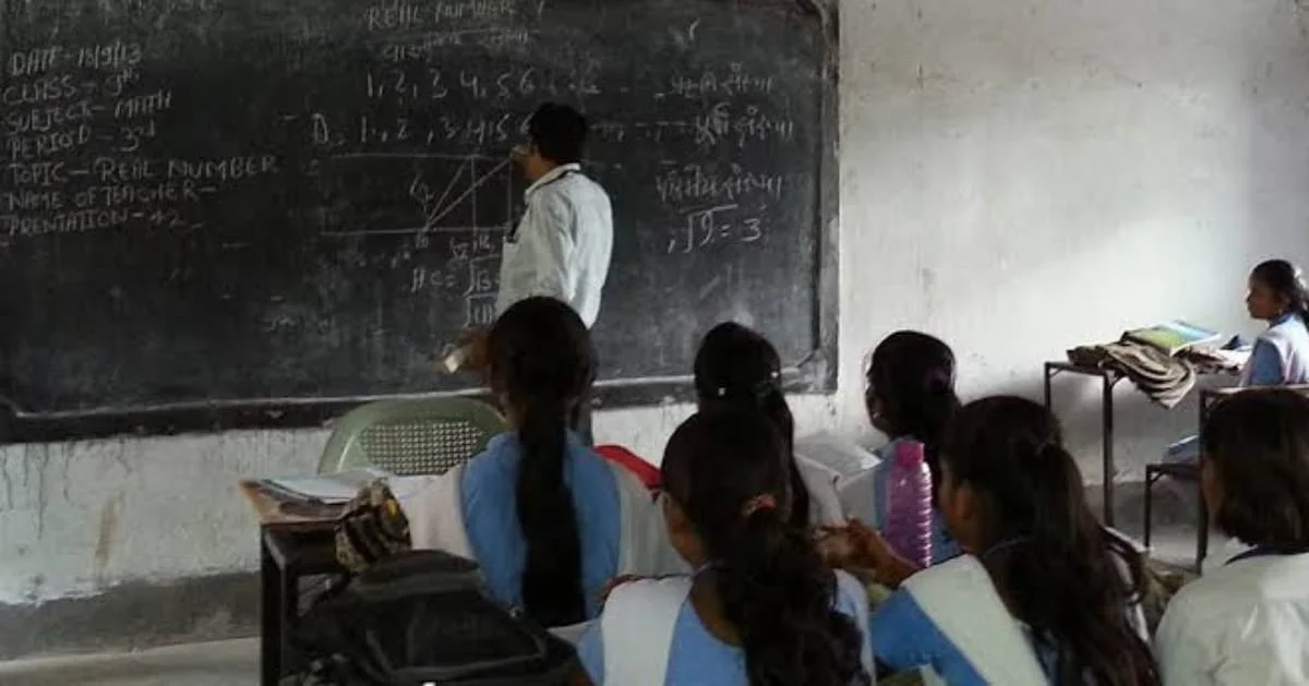 ফের উৎসশ্রী পোর্টালে শিক্ষক বদলি স্থগিত