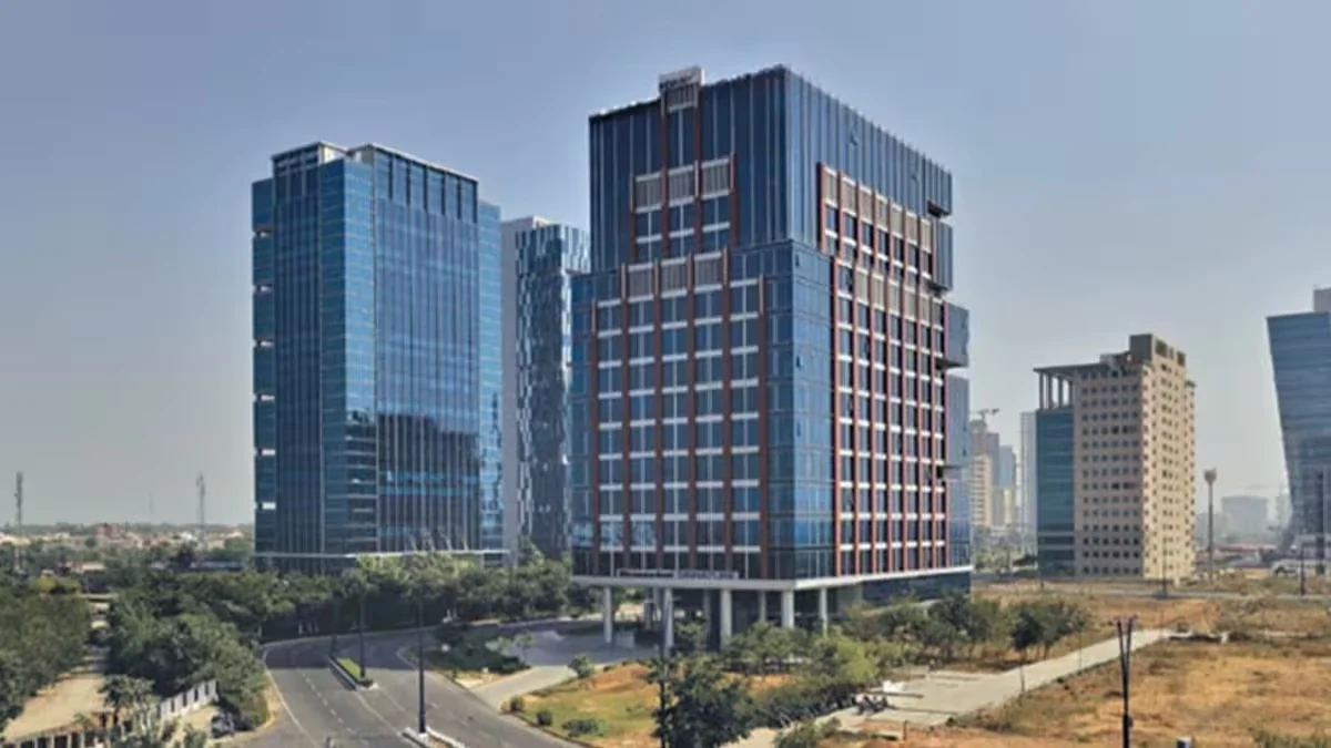 ৬৩ বছরের রীতি ভেঙে এবার গুজরাতেও মদ বিক্রিতে সায় বিজেপির