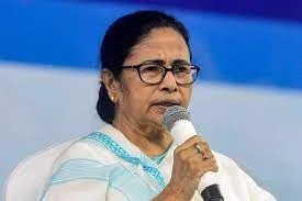 ডিএ নিয়ে রাজ্য সরকারের কর্মচারীদের নয়া বার্তা দিতে পারেন মমতা