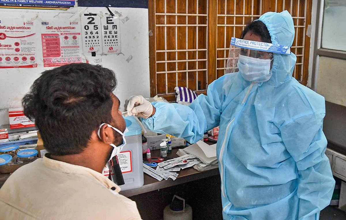 গত ২৪ ঘন্টায় দেশে কোভিড আক্রান্ত ৭৯৮, বিশ্বব্যাপী দ্রুত বৃদ্ধি পাচ্ছে জেএন-১ ভেরিয়েন্ট