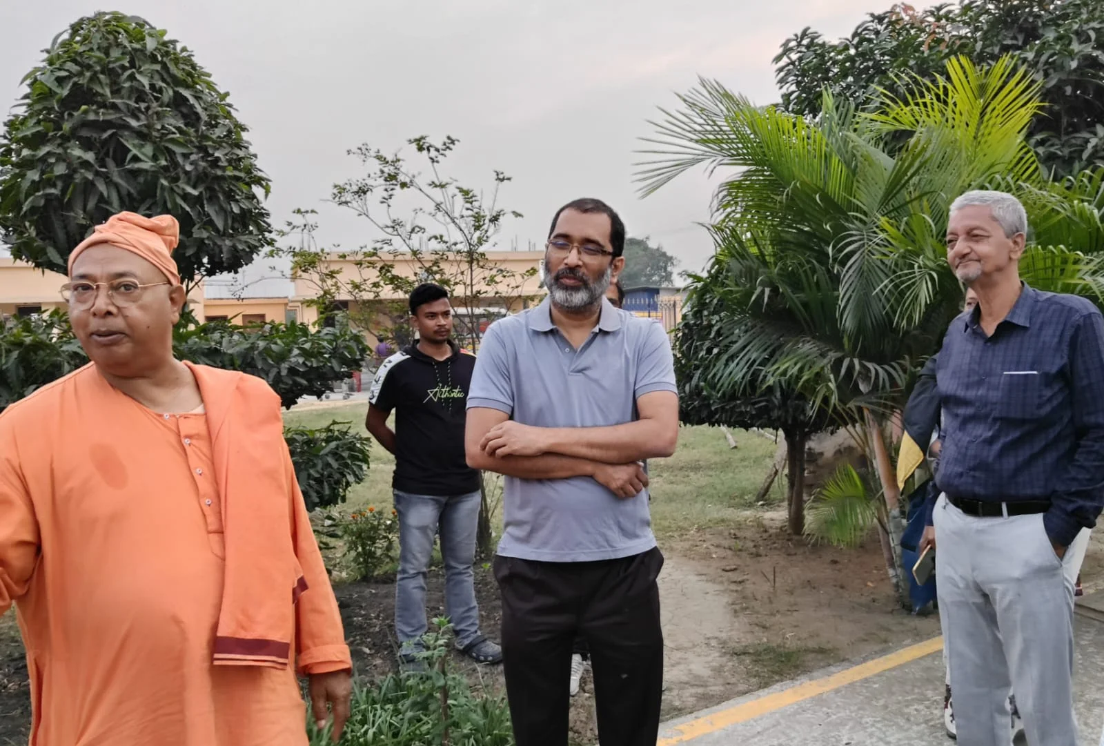 রামকৃষ্ণ মিশনে টানা দ্বি-শতাধিক রোগী দেখার নজির ডা. বিমানের