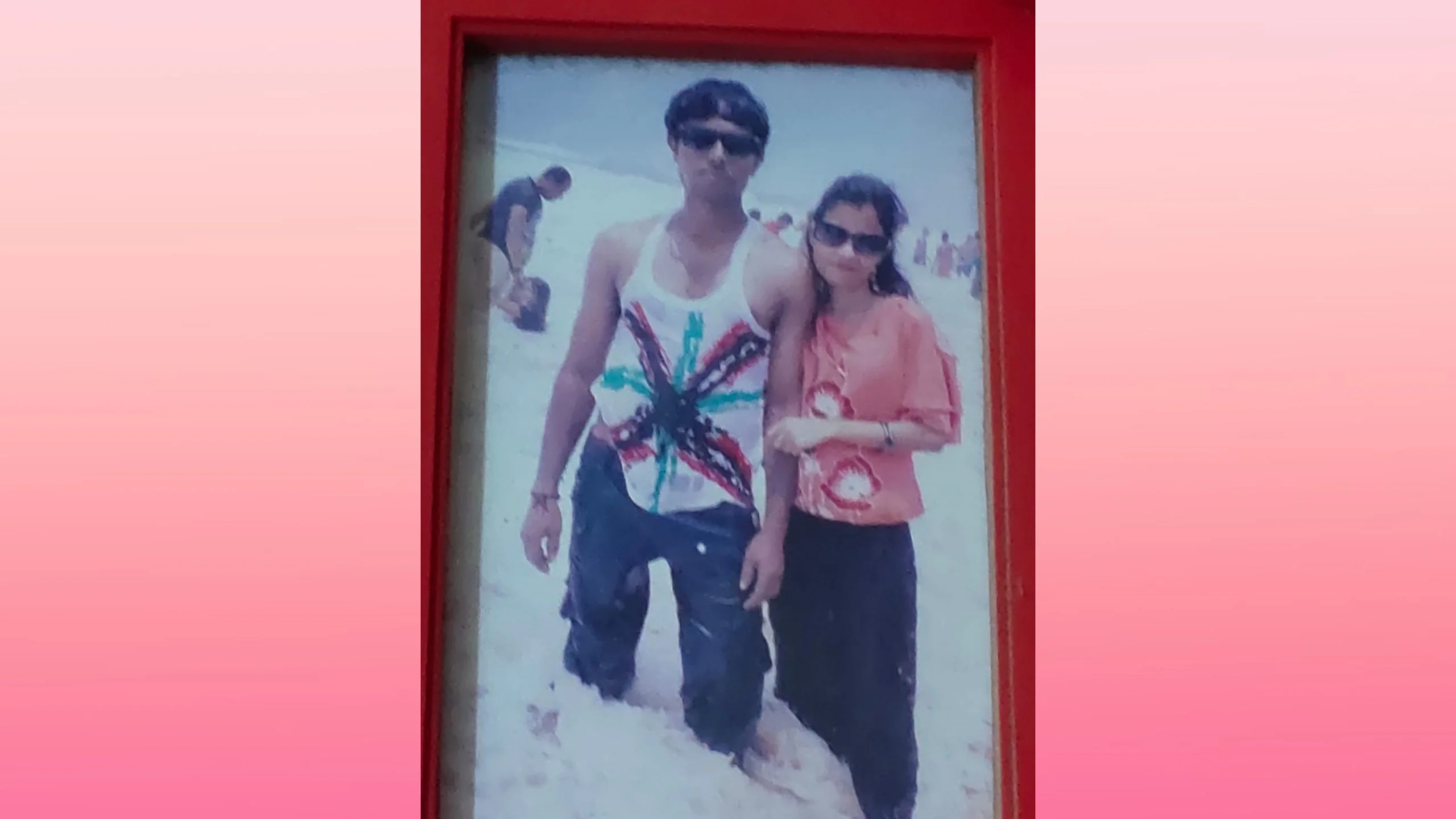 দম্পতির অস্বাভাবিক মৃত্যু, ঝুলন্ত অবস্থায় জোড়া মৃতদেহ উদ্ধার