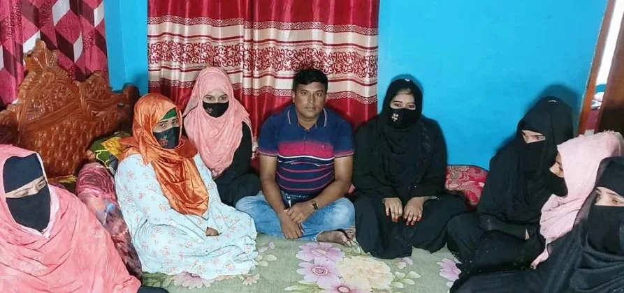 ৭টি বিয়ে, স্ত্রীদের নিয়ে সুখের সংসার রবিজুলের