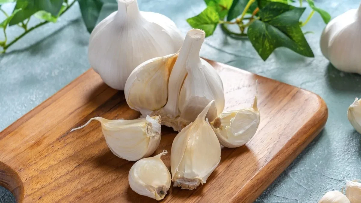 এক কোয়া রসুন ধরে রাখতে পারে আপনার যৌবন