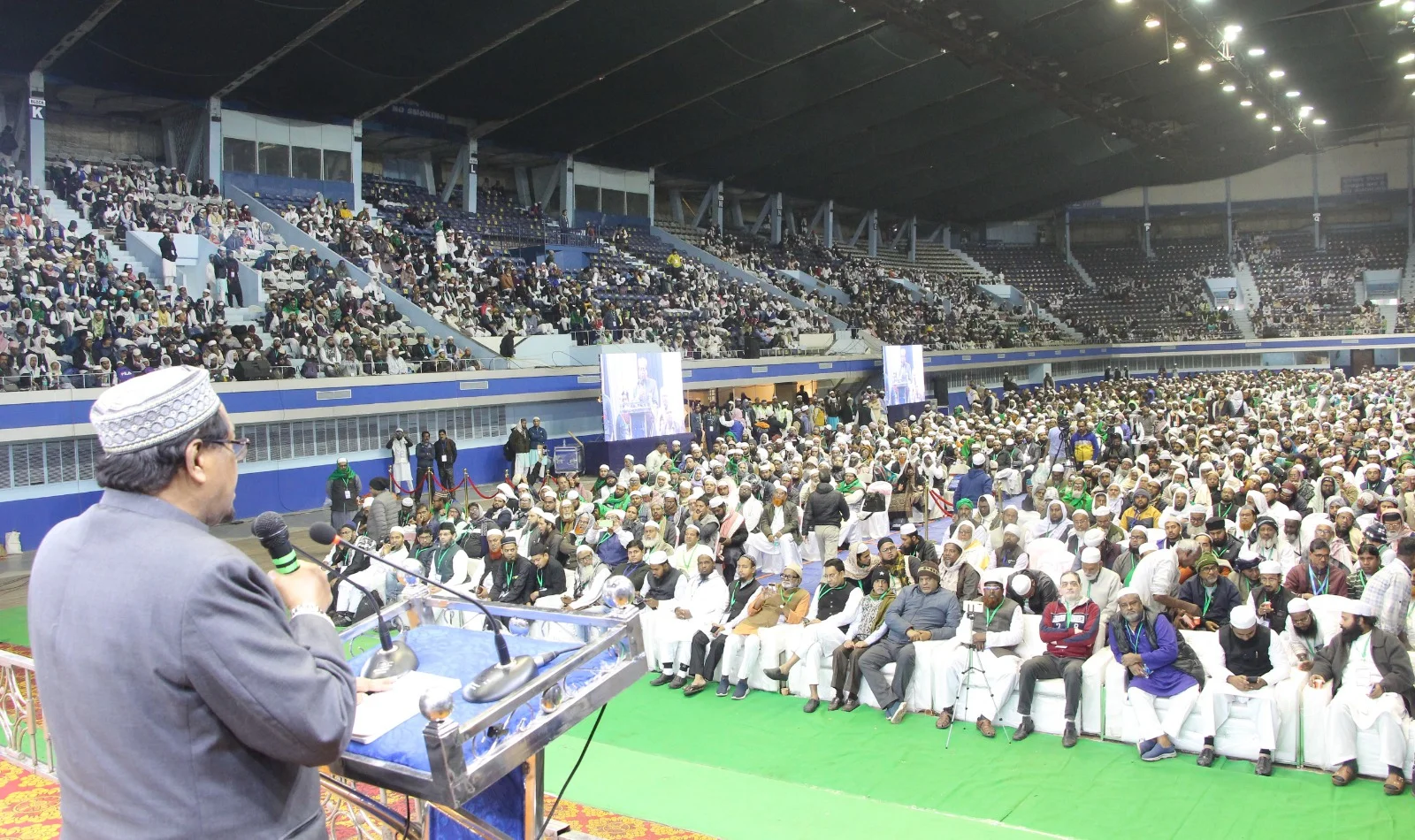 নেতাজি ইন্ডোরে জমিয়তে উলামায়ে হিন্দের শতবর্ষ পূর্তি অনুষ্ঠান   