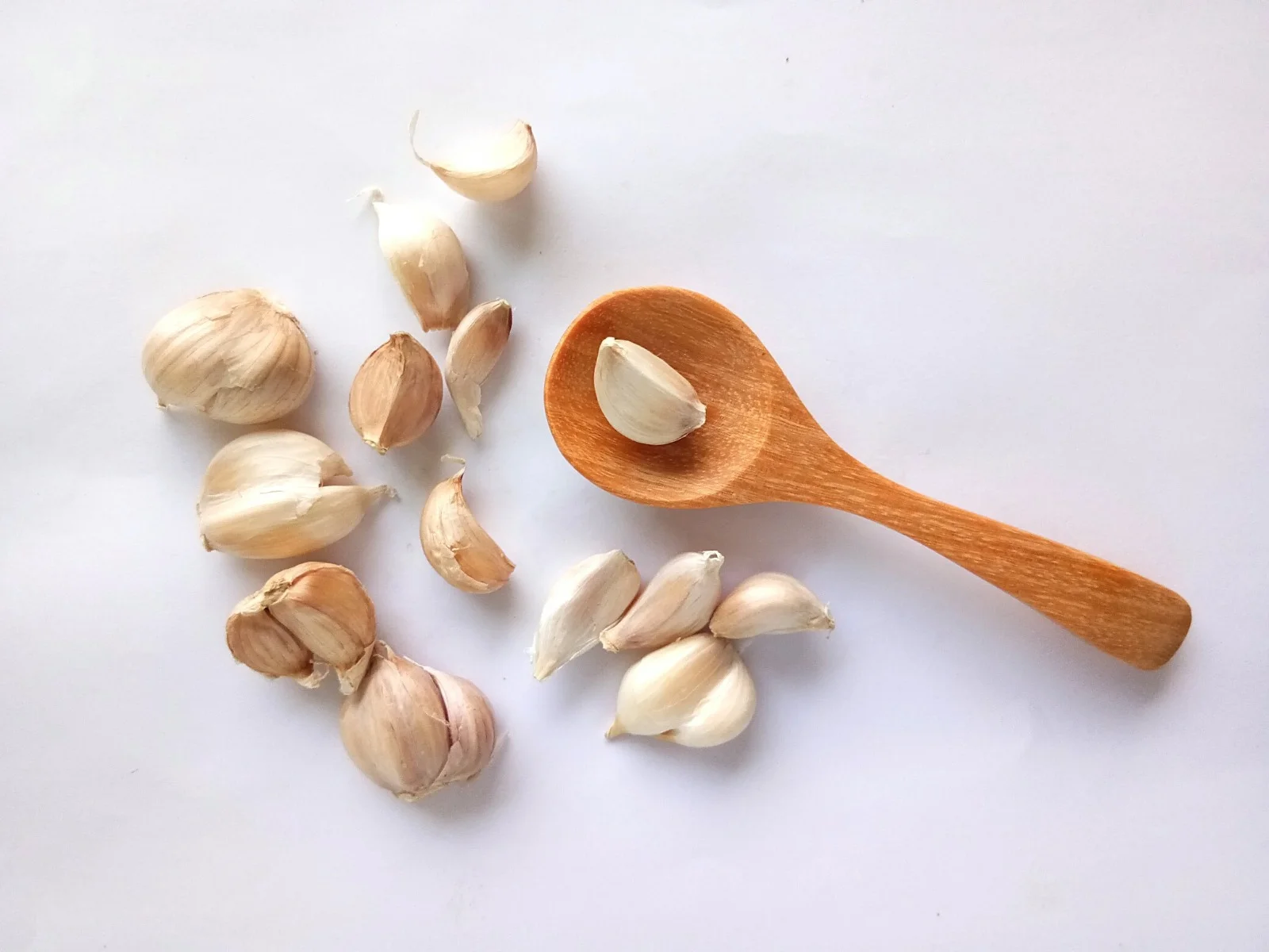 এক কোয়া রসুন ধরে রাখতে পারে আপনার যৌবন