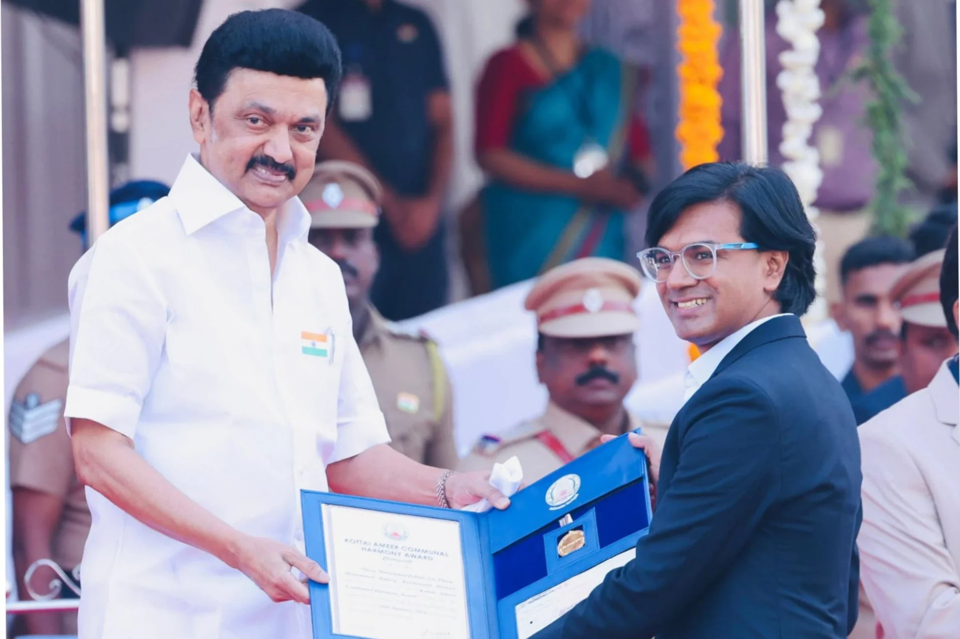 ফেক নিউজের বিরুদ্ধে লড়াই, সম্মাননা পেলেন সাংবাদিক জুবেইর