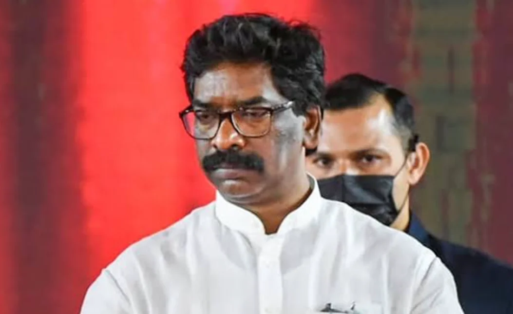 ফের হেমন্তকে তলদ ইডির, গ্রেফতার হতে পারেন বলে আশঙ্কা মুখ্যমন্ত্রীর