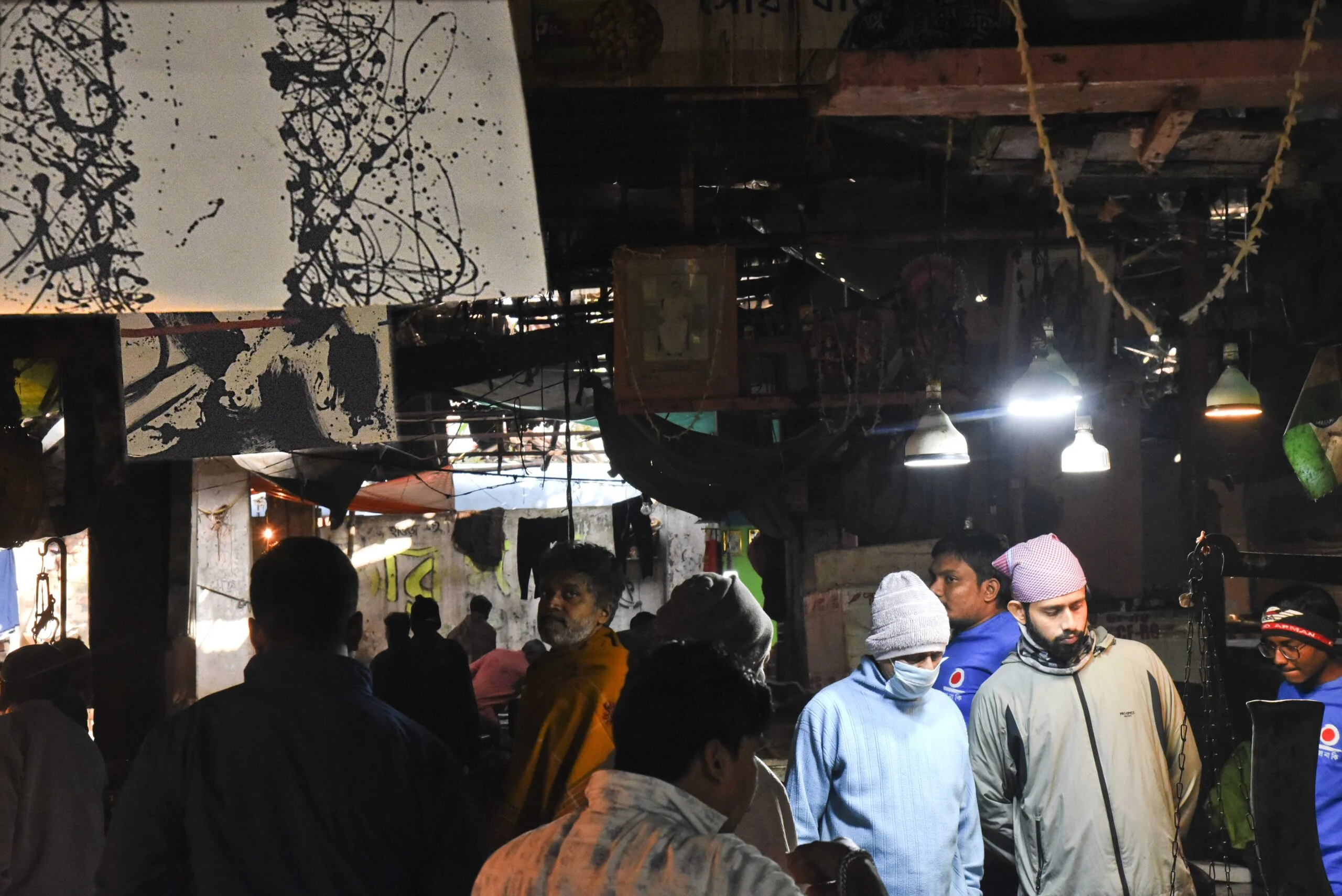 তুলির ক্যানভাসে মাছবাজার, বর্ষীয়ান শিল্পী হিরণ মিত্রের ভাবনায় ধরা পড়ল এক অভিনব শিল্প