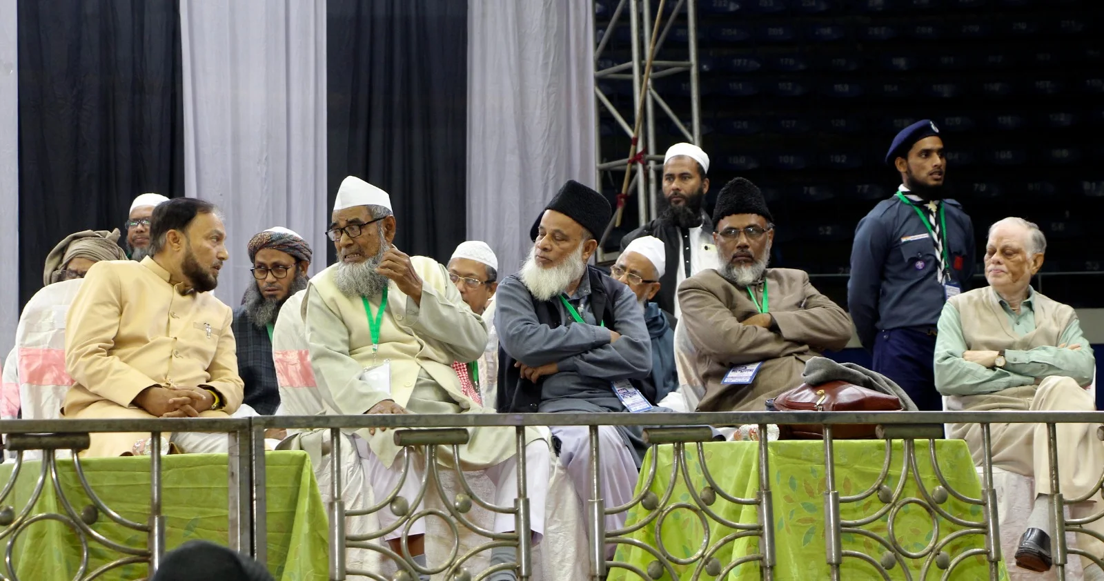 নেতাজি ইন্ডোরে জমিয়তে উলামায়ে হিন্দের শতবর্ষ পূর্তি অনুষ্ঠান   