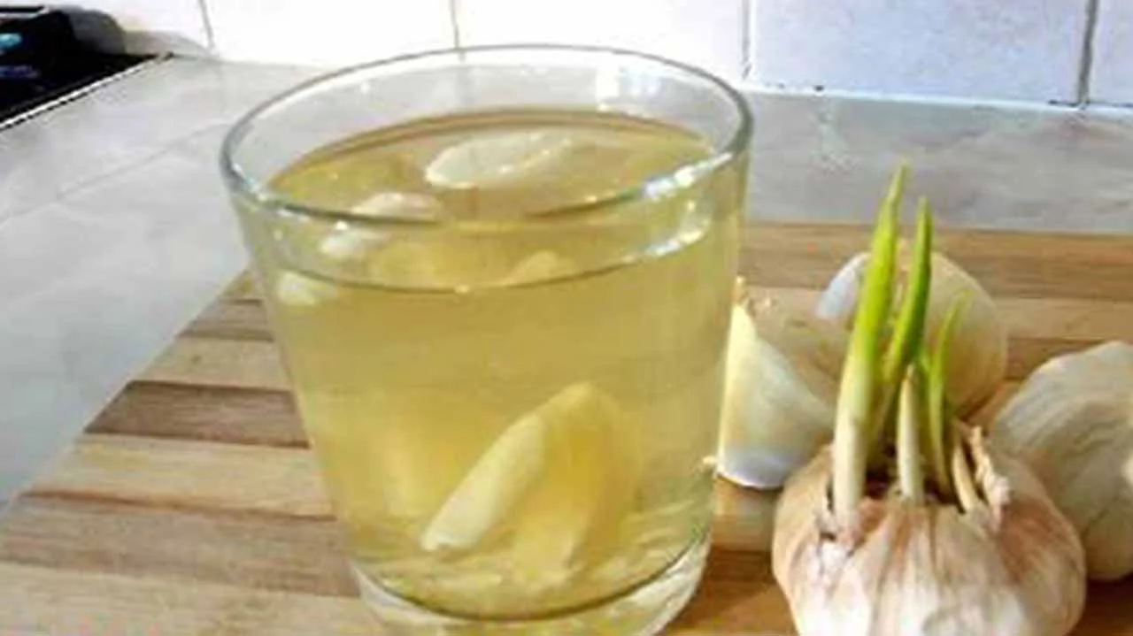 এক কোয়া রসুন ধরে রাখতে পারে আপনার যৌবন