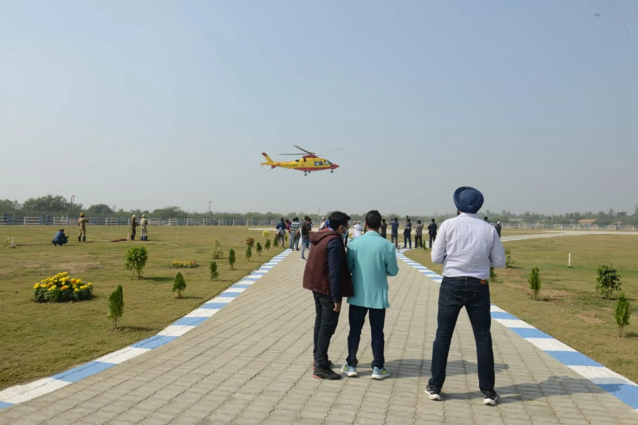 গঙ্গা সাগরে অসুস্থ বিহারের এক বৃদ্ধাকে এয়ার অ্যাম্বুলেন্সে নিয়ে যাওয়া হল কলকাতায়