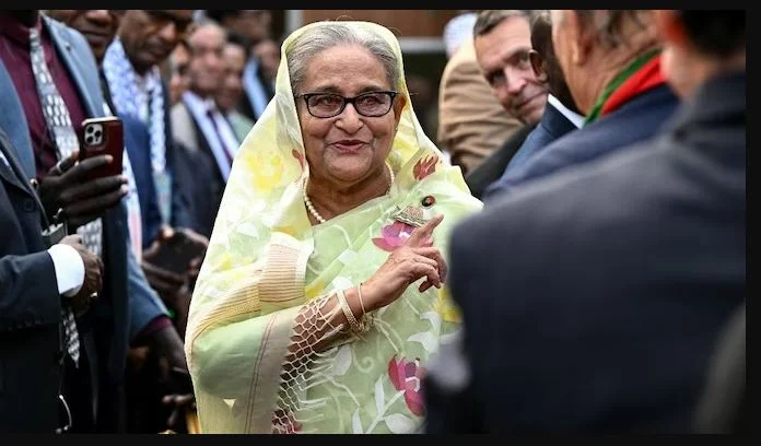 প্রধানমন্ত্রী হিসেবে শপথ নিলেন শেখ হাসিনা