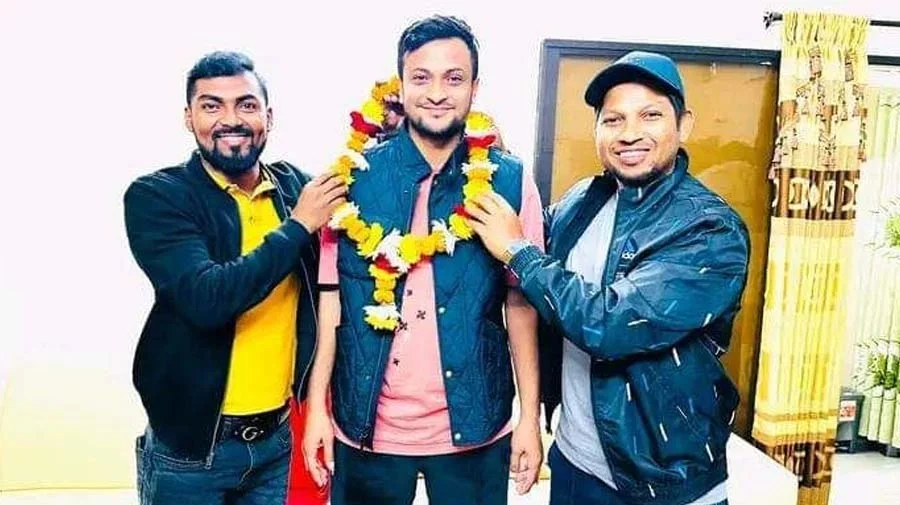 ভোটের মাঠেও ছক্কা হাঁকিয়ে জিতলেন ক্রিকেটার সাকিব