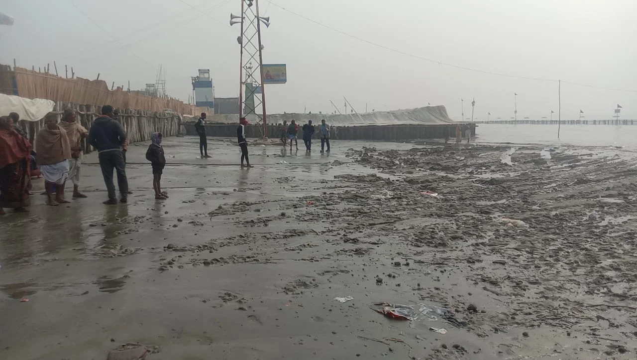 ভাঙনের কবলে গঙ্গাসাগরের কপিল মুনির মন্দির, চিন্তায় প্রশাসন